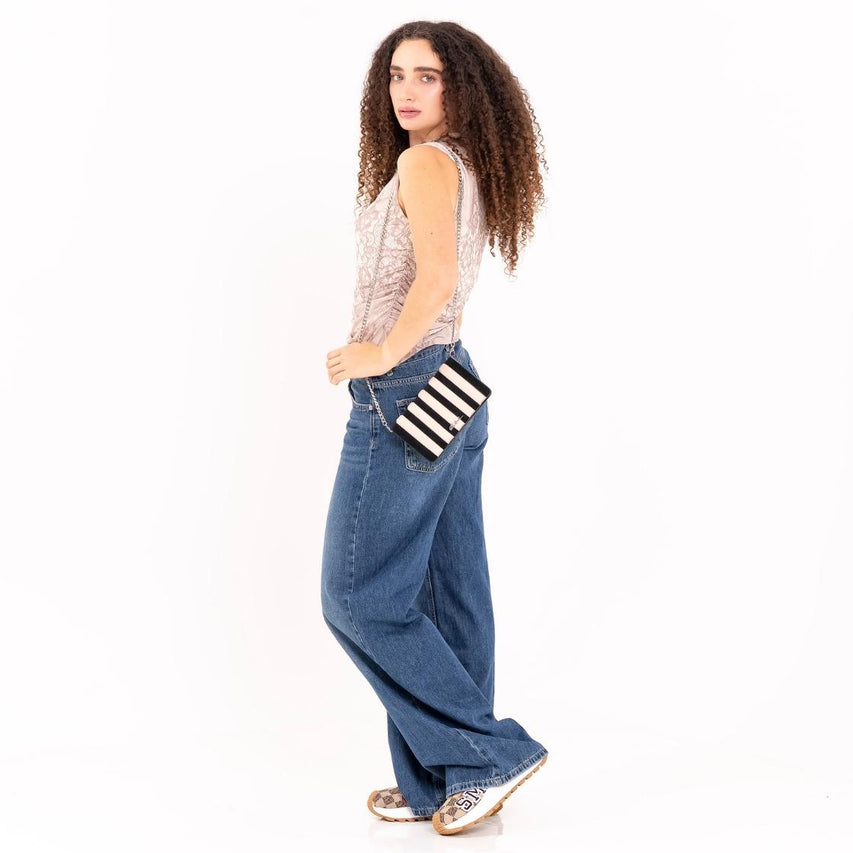 Bwhisp Black/White Bolso Clutch Blanco y Negro Para Mujer