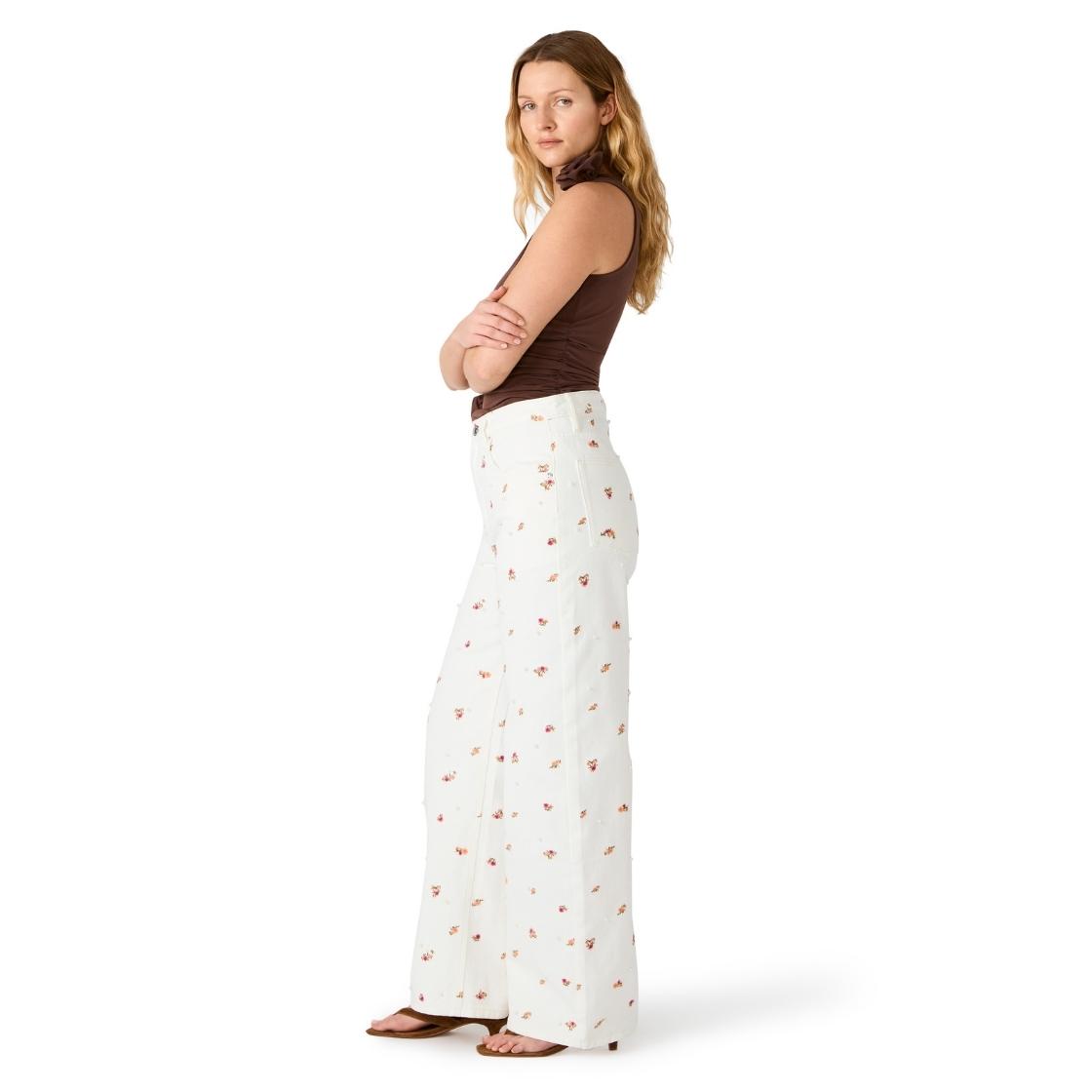SYDNEE JEAN W/ FLORAL ANTIQUE