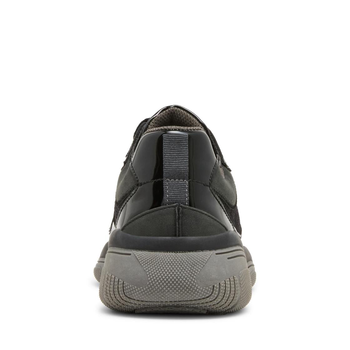 PREVALE BLACK