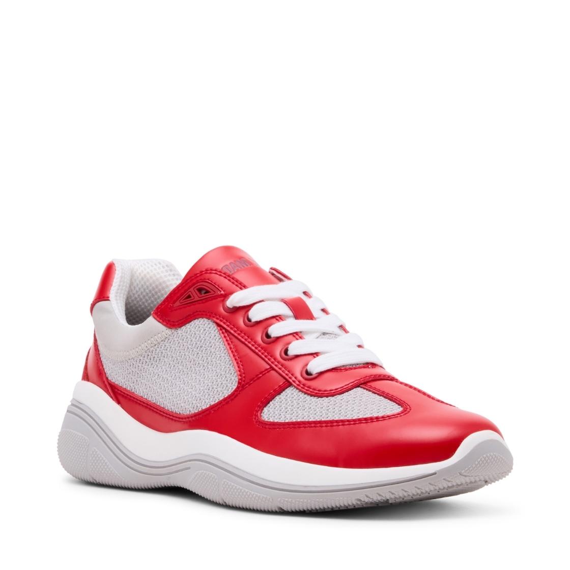 PREVALE RED