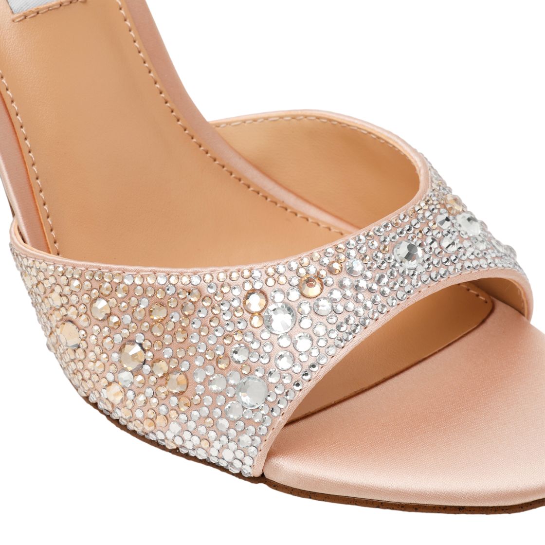 RAQUELLE CHAMPAGNE