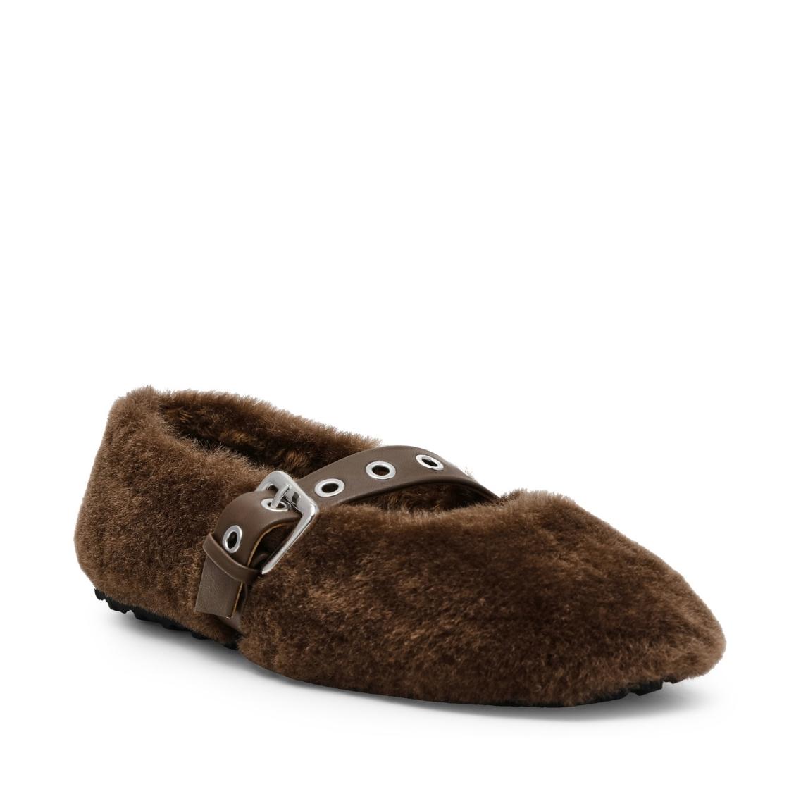 TOASTY BROWN