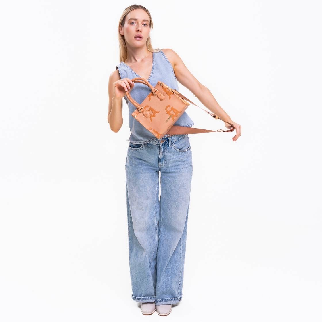 Brola X Blush Multi Bolsa Crossbody Beige para Mujer