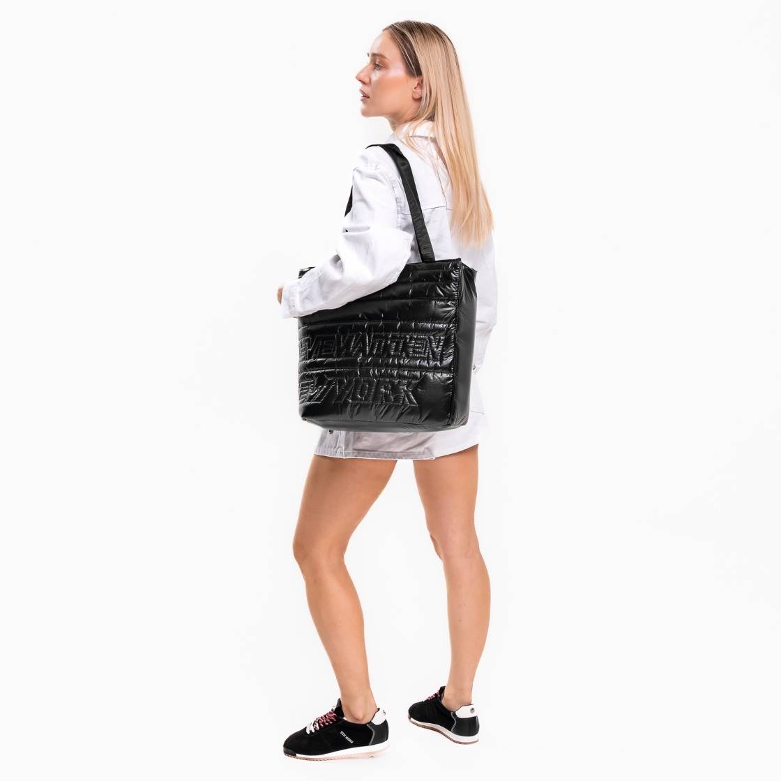 Btonic Black Black Tote Acolchada Negra